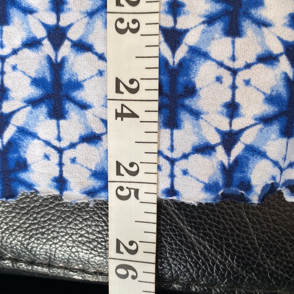 OLSEN Europe women’s top size US 12 white & blue & black floral flared sleeves - Picture 9 of 9